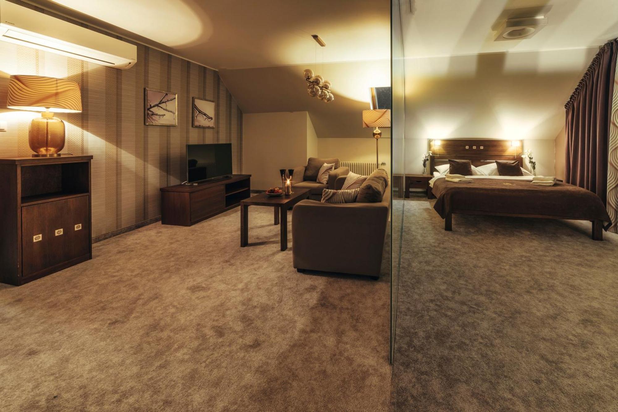 Zloty Gron Resort & Spa イステブナ エクステリア 写真